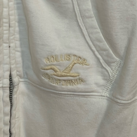 Hollister 2010s White Short-Sleeve Zip-Up Hoodie, Jacket, Medium - Picture 5 of 6